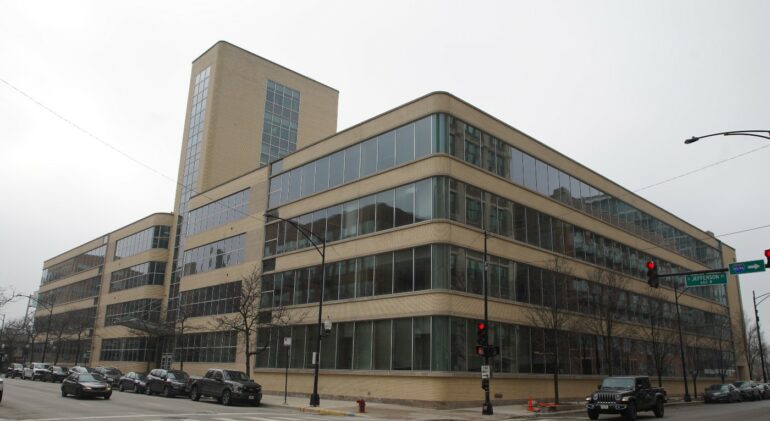 An office building stands at 400 S. Jefferson St. in Chicago’s West Loop neighborhood.