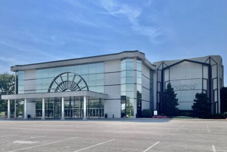 Image of Rosemont Theatre, Rosemont, IL, from outside