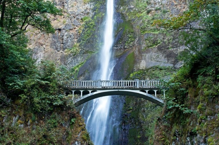 multnomah falls bridge