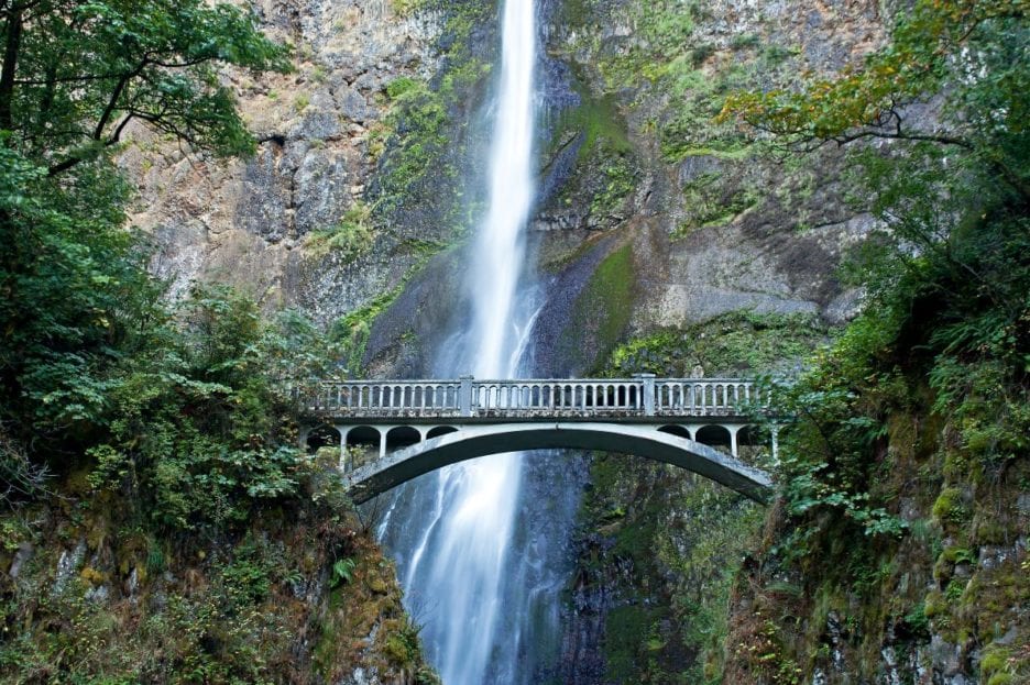 multnomah falls bridge